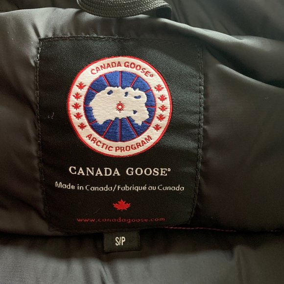 Canada Goose Women's Pink (Rose Sommet) Vest- S/P - Picture 6 of 10